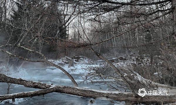 吊水楼冰瀑布 大自然的神奇造物