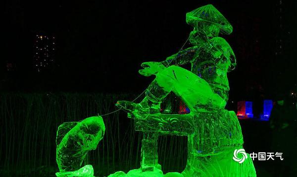哈尔滨兆麟公园梦幻般的冰雕艺术世界