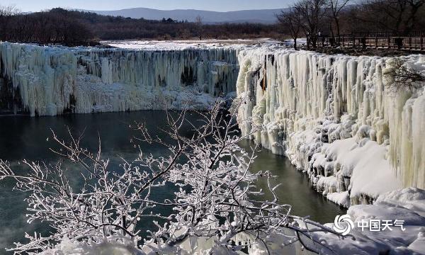 吊水楼冰瀑布 大自然的神奇造物