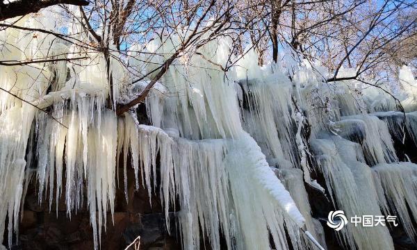 吊水楼冰瀑布 大自然的神奇造物