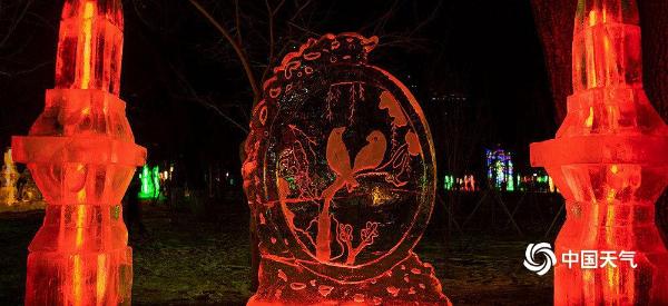 哈尔滨兆麟公园梦幻般的冰雕艺术世界