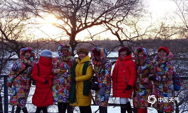 哈尔滨太阳岛金色晚霞美如画卷