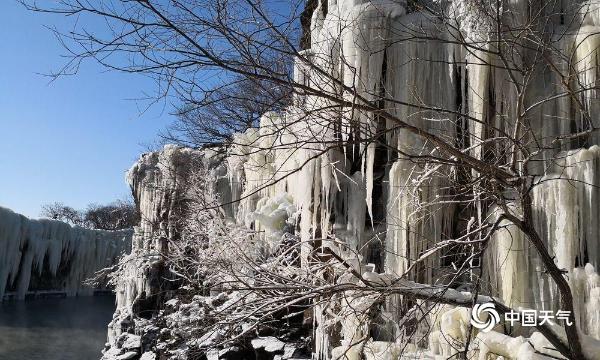 吊水楼冰瀑布 大自然的神奇造物