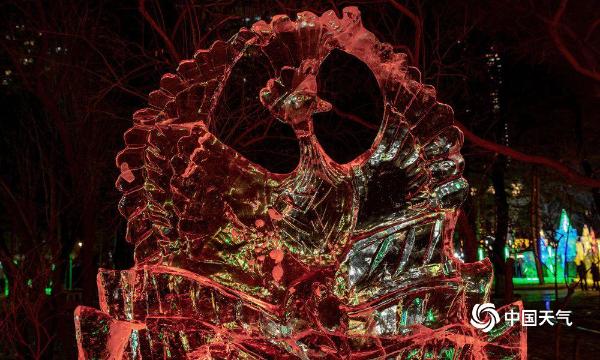 哈尔滨兆麟公园梦幻般的冰雕艺术世界