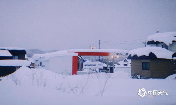 北海道上演“冬季恋歌” 雪景如诗如画