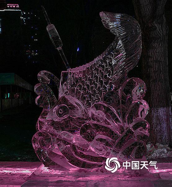 哈尔滨兆麟公园梦幻般的冰雕艺术世界