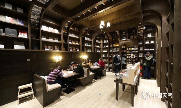 重庆3D魔幻书店成取暖新宠