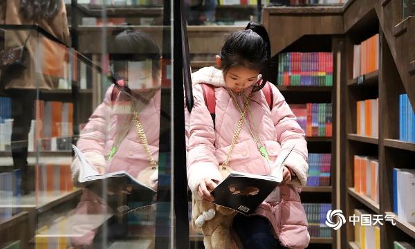 重庆3D魔幻书店成取暖新宠