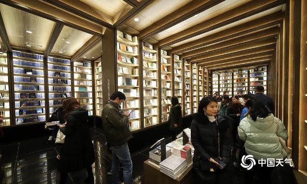 重庆3D魔幻书店成取暖新宠