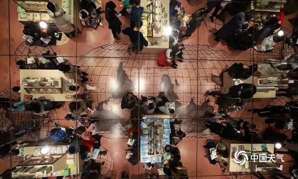 重庆3D魔幻书店成取暖新宠