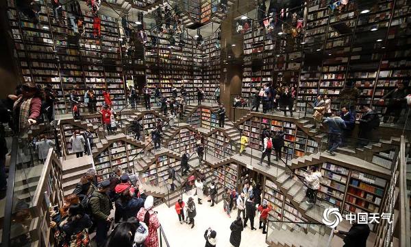 重庆3D魔幻书店成取暖新宠