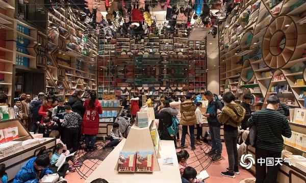 重庆3D魔幻书店成取暖新宠