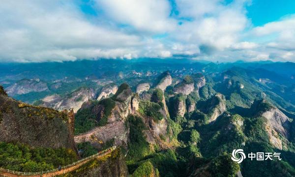 湖南：新宁崀山八角寨美景如画