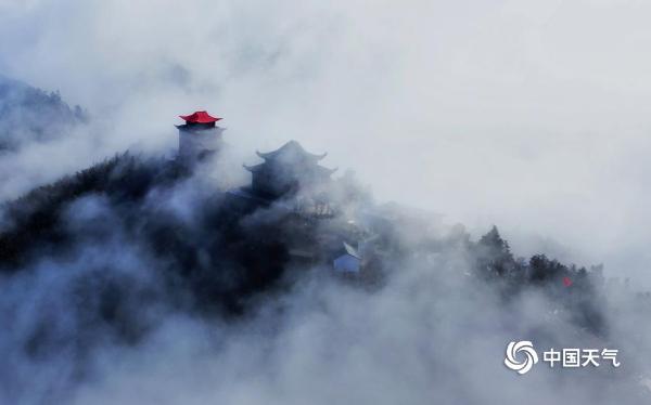 湖南岳阳：人间仙景大云山