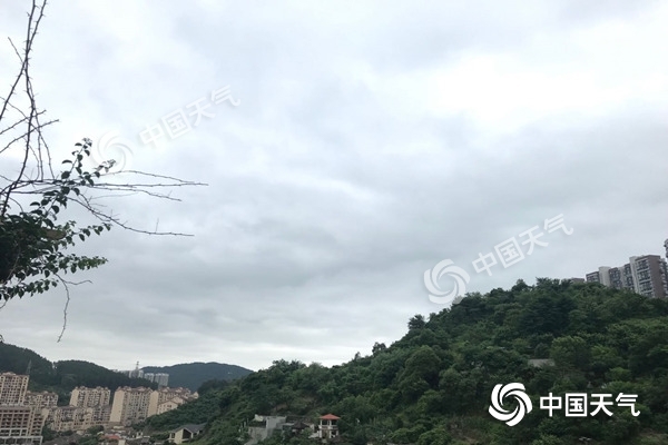 华北黄淮等地高温“炙烤” 南方局地大暴雨