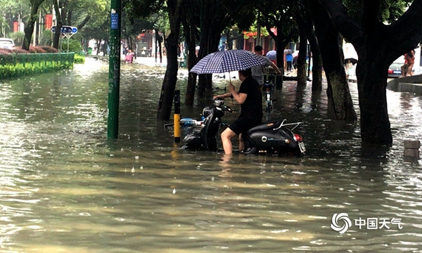 广西雨水下不停 今天南宁钦州等局地有暴雨