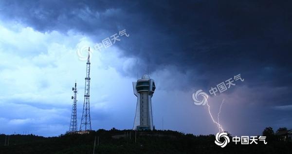 南方4省市高温逼近40℃ 北方新一轮强降雨明夜上线