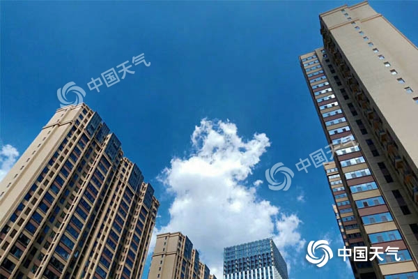 周末河北显秋意 晴好天气宜出游