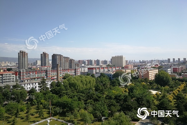 内蒙古天晴日朗度周末 局地有小雨光临