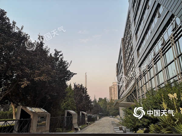 中东部大部秋高气爽 北方局地温差或达20℃