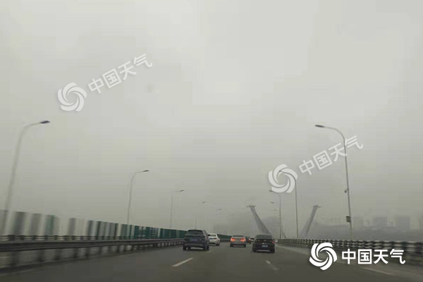 冷空气来袭！重庆各地气温普降 高海拔地区将飘雪