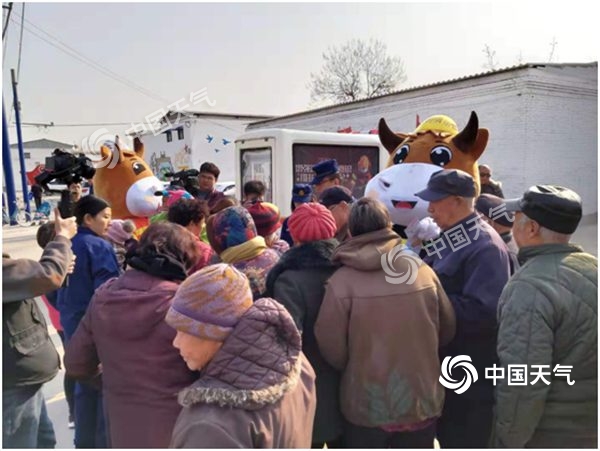 关爱独居老人 消防温暖人心