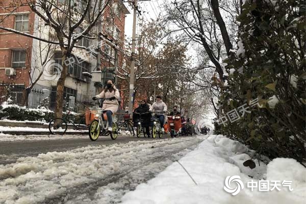河北迎今冬最强降雪 石家庄邢台普降大到暴雪