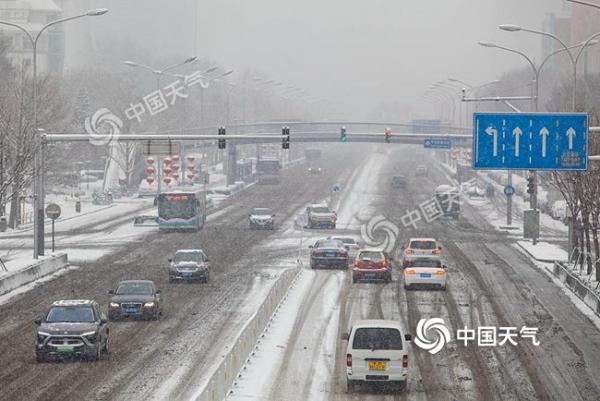 北京雪不走寻常路 告别“贫雪”变身华北降雪中心