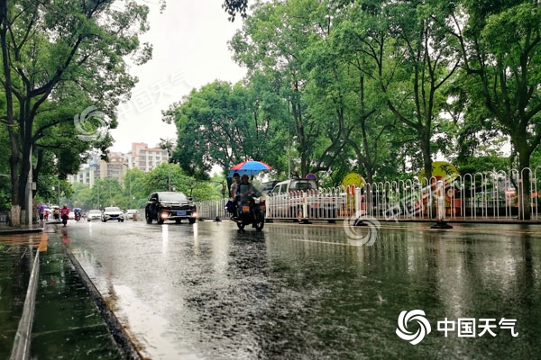 江南华南雨势猛烈 东北华北雷雨登场