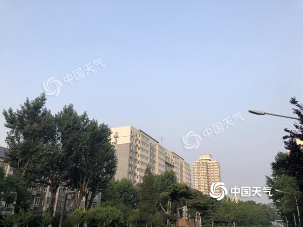 北京今天仍有高温“烤验”午后阵风6级 明后天雷雨频“上线”