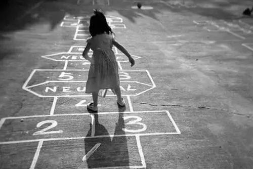 怕是有个假童年！六一到了，真假童年一测便知~