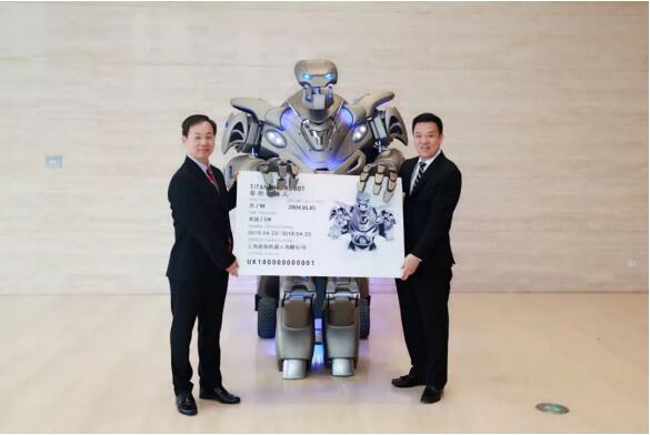 超级机器人TITAN落户上海 开启中国科技娱乐新