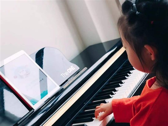 熊猫钢琴陪练:为老师、家长、孩子解忧的在线