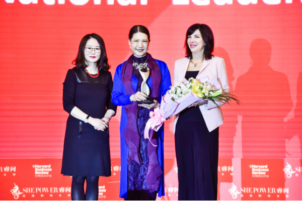 全球最权威的女性领导力奖项ATHENA® 落地中国，期待挖掘优秀中国女性
