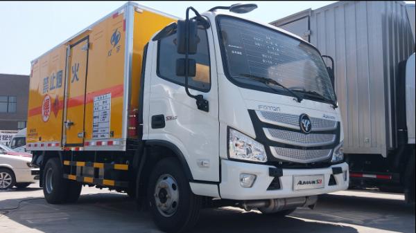 2018中国高效物流卡车公开赛首站启动 欧马可S3超级轻卡助力危化品运输