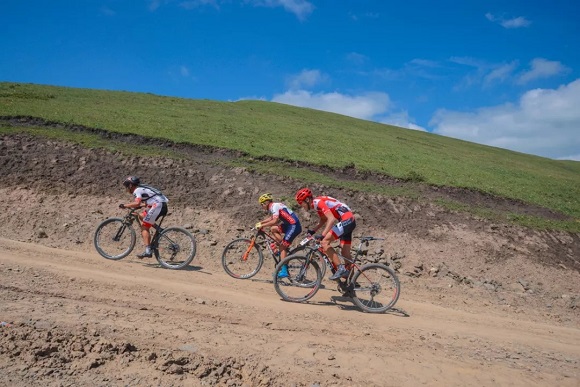 UCC甘南藏地传奇自行车赛，Gravel Bike和甘南美景的完美融合