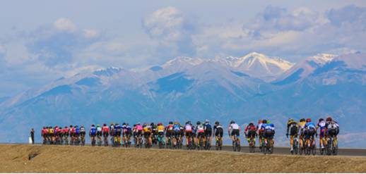 中国新疆第十二届环赛里木湖公路自行车赛完美收官