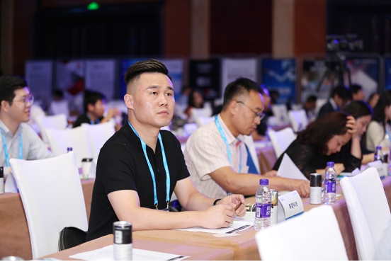 商塑科技荣获中国财经峰会“2018最具投资价值奖”