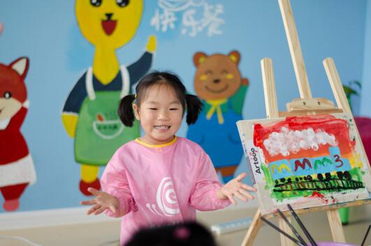 彩虹蜗牛上海世博店亲子开放日 寓教于乐享素质教育