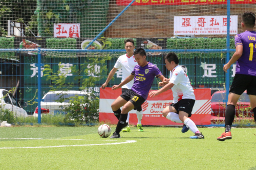 小牛在线代表行业党委出征深圳市社会组织足球联赛