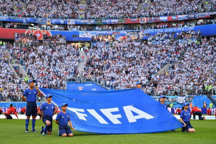 万达电影护旗手荣耀登场 见证世界杯终极对决