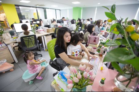 杭州最有温度的招聘：凭出生证优先入职，自愿领取验孕棒