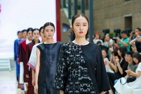 2018丝绸之路国际时装周走进西安
