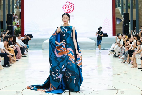 2018丝绸之路国际时装周走进西安