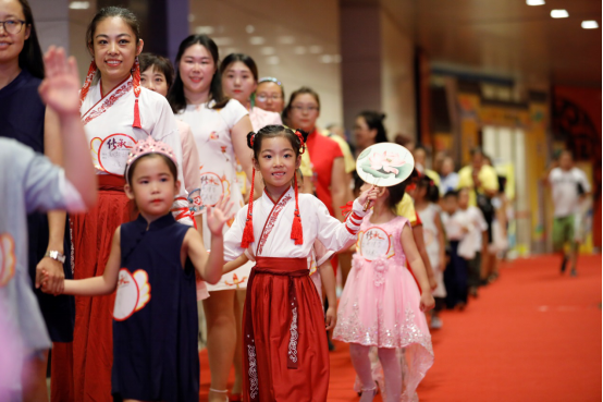 传播中华文化，第五届少儿国学大赛在汉举行