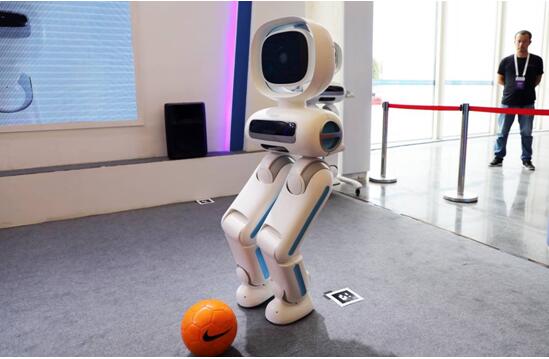 多款新品亮相世界机器人大会 优必选打造“+人工智能”新生态