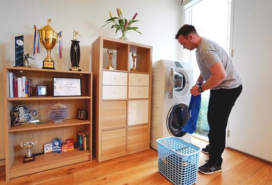 澳洲台球冠军贾斯汀•坎贝尔成为卡萨帝洗衣机用户