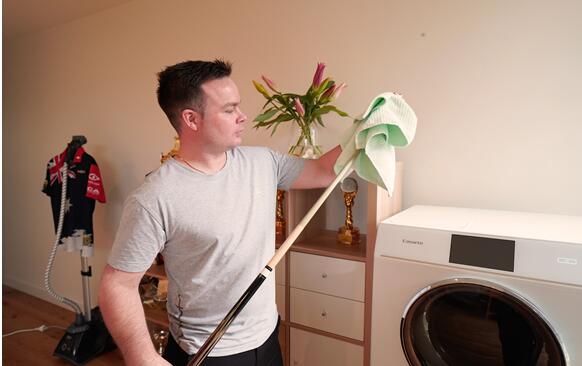 澳洲台球冠军贾斯汀•坎贝尔成为卡萨帝洗衣机用户