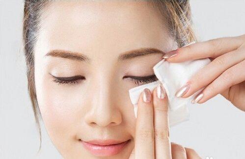 卸妆不干净就是毁容，花印卸妆水给肌肤最好的呵护！