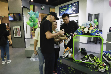美国童鞋品牌ROBOKIX中国首家体验店落户天津